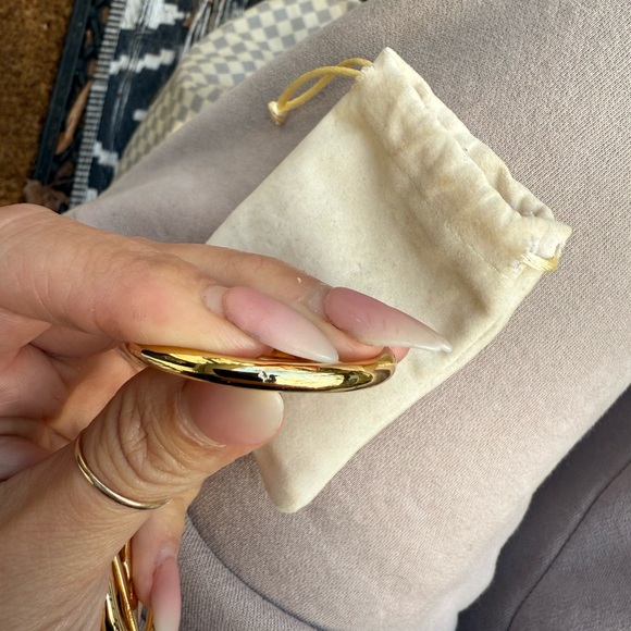 Louis Vuitton Gold Logo Earrings - Picture 3 of 3